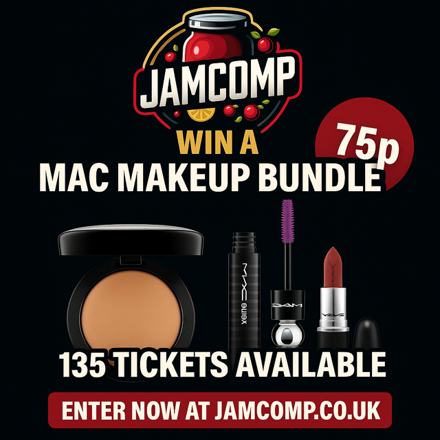 MAC MAKEUP BUNDLE
